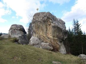 Святилище Дракона у Гуцульських Карпатах
