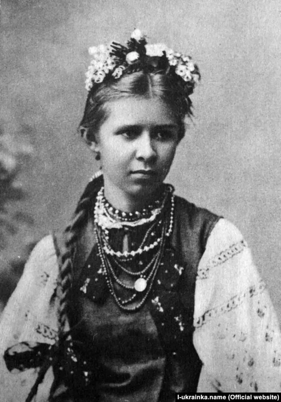 Фото Лесі Українки 1888 року - волинський варіант дукача