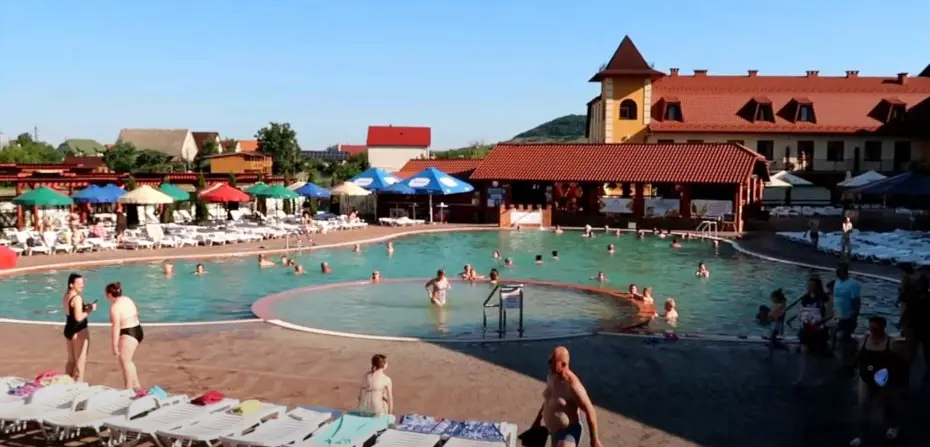 Курорти з термальними джерелами в Карпатах, Берегове